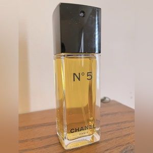 CHANEL
N°5 Eau de Toilette